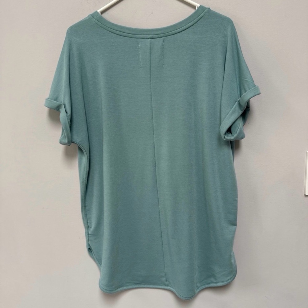 Cupio Short Sleeve Relaxed Tee in Teal Blue - Picture 3 of 4